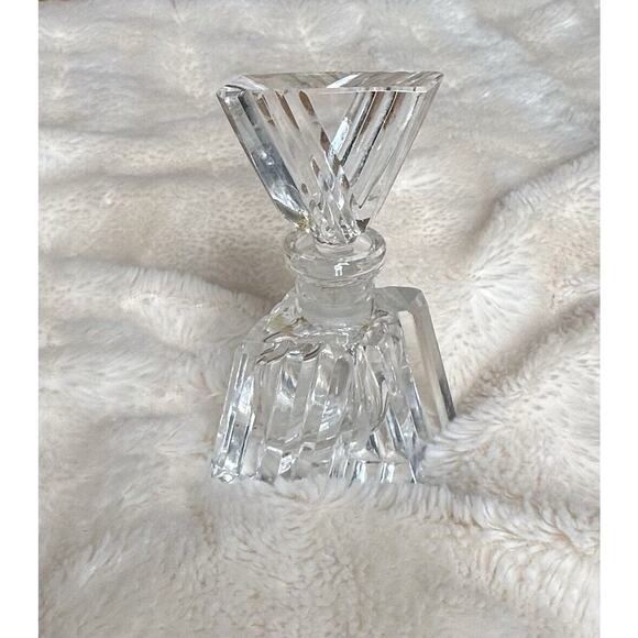 Set of 2 Crystal Lead Cut Clear Glass Perfume Bottles with Stoppers Vanity Decor - Picture 15 of 16